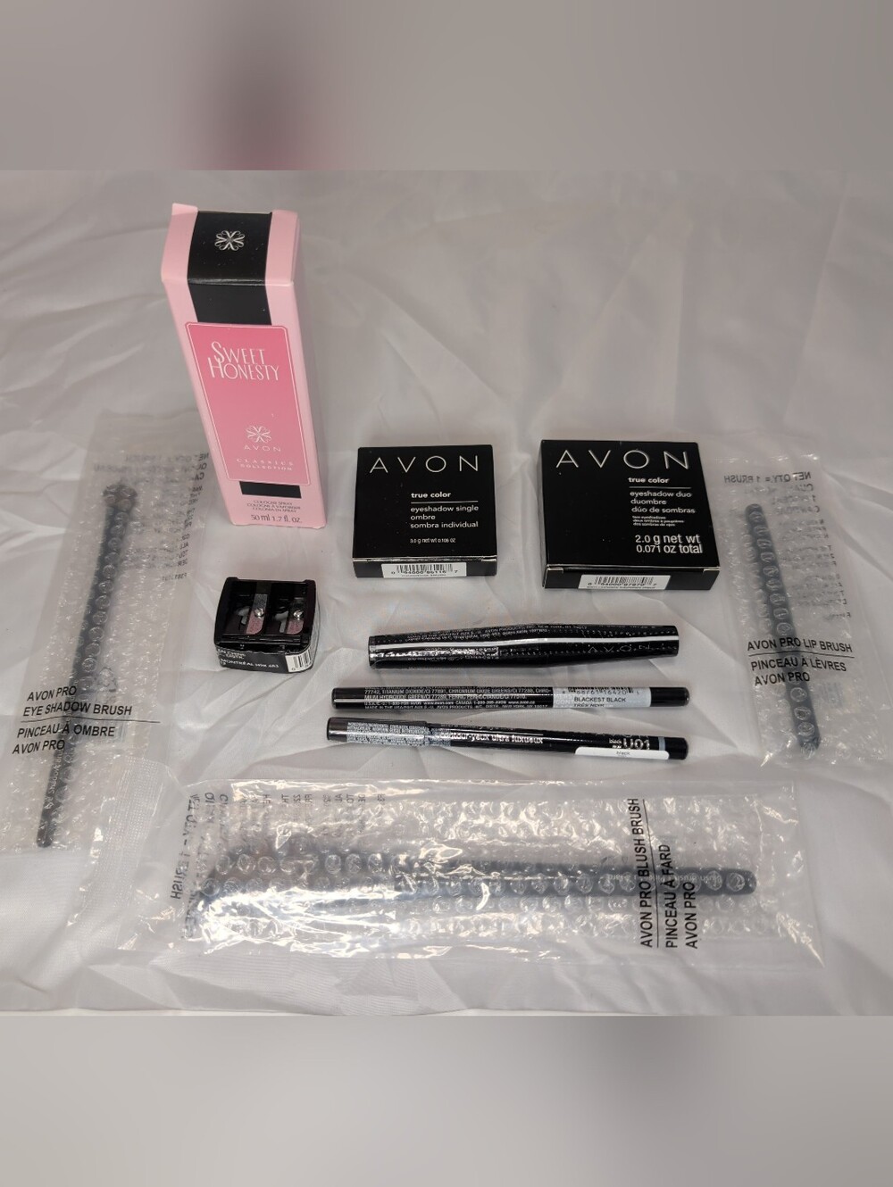 Avon Lot Of Cologne Lip and Eye Makeup  Accessories